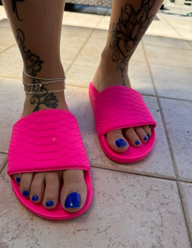 Dalia Diamante Foot Adoration Foot Fetish Directory And Foot Fetish