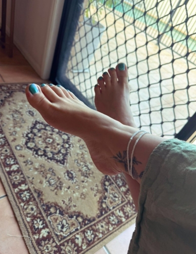 Worship Tilly Foot Adoration Foot Fetish Directory And Foot Fetish