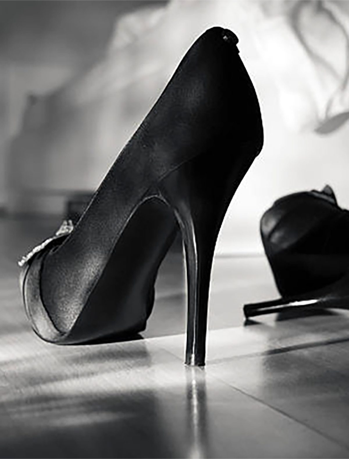 Superficiality, Loneliness and Popularity