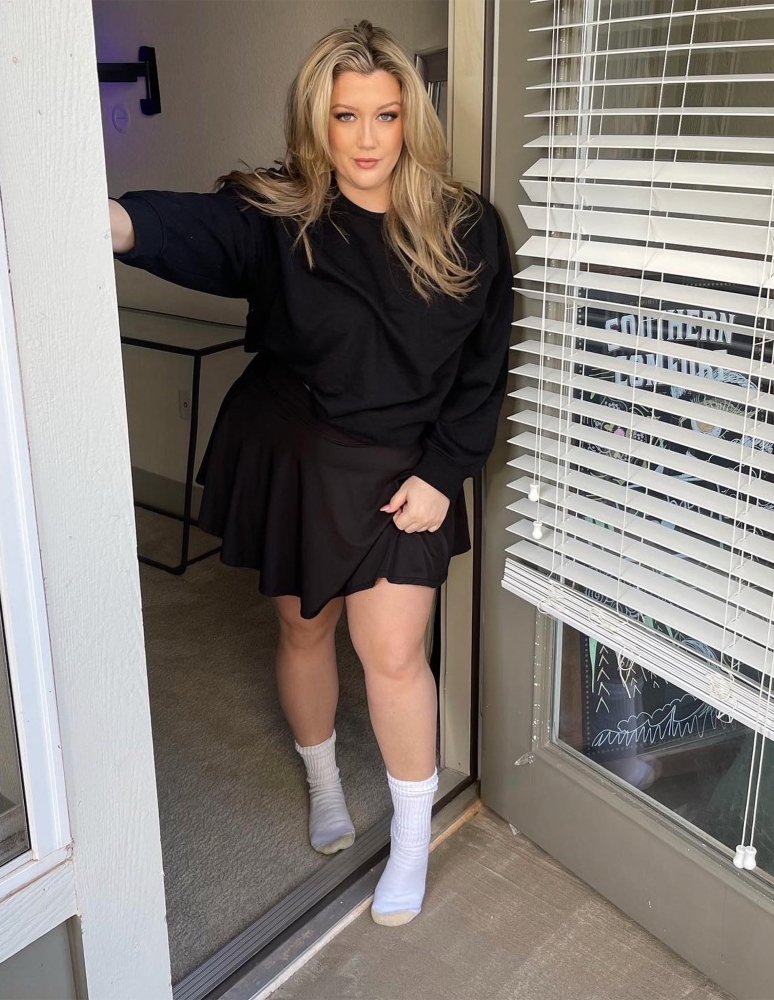 Goddess Gabrielle - Foot Adoration, Foot Fetish Directory and Foot Fetish Content Creator Index